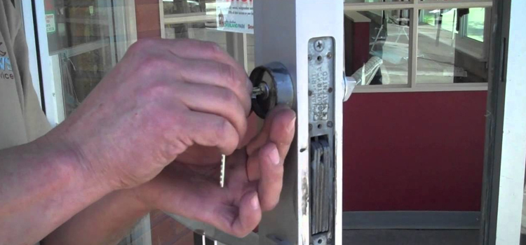 commercial door lock repair Ventura